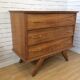 Commode 3 tiroirs chêne doré pieds compas