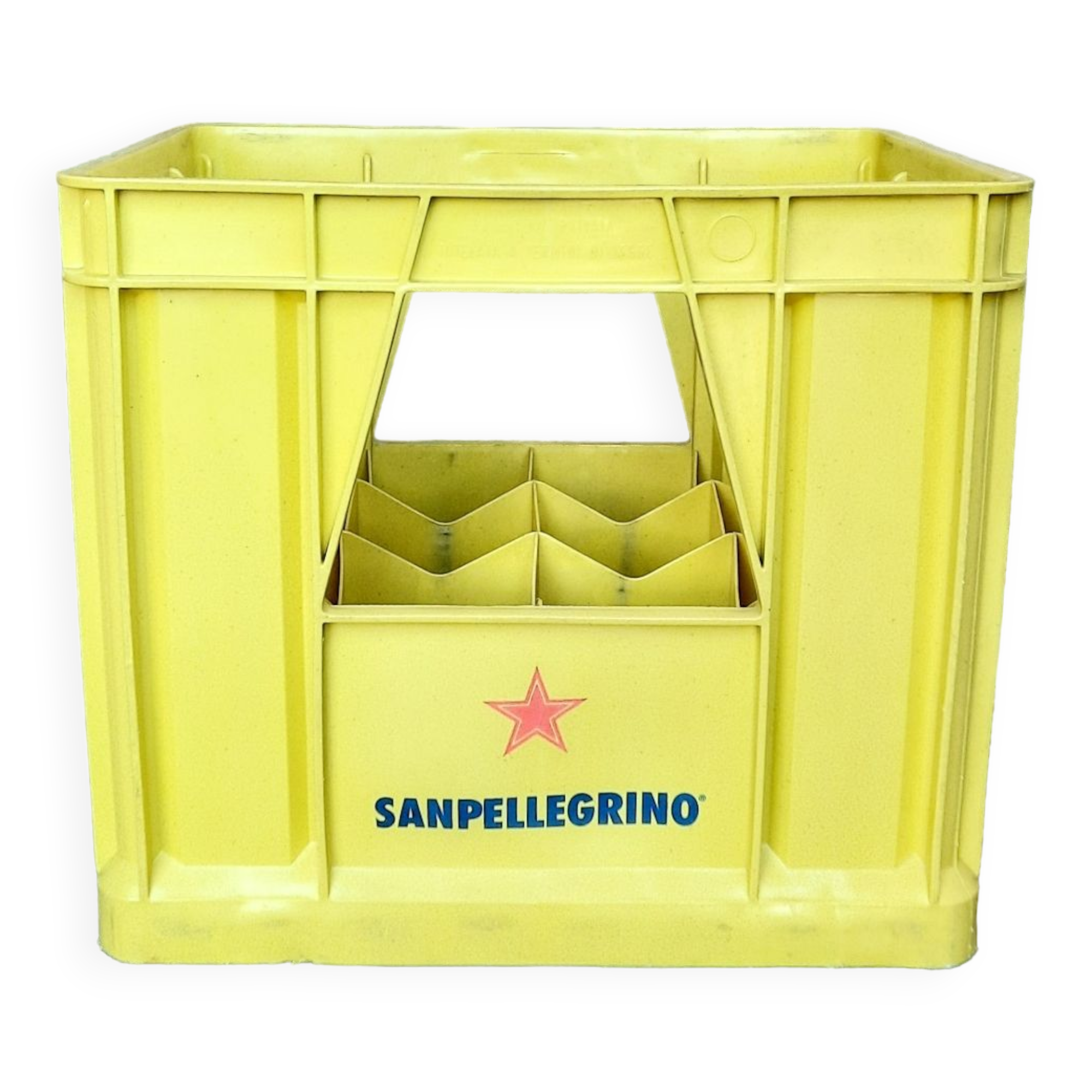 Plastic bottle locker