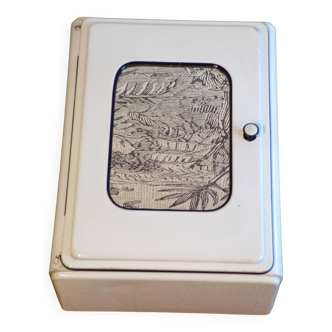 Vintage metal medicine cabinet