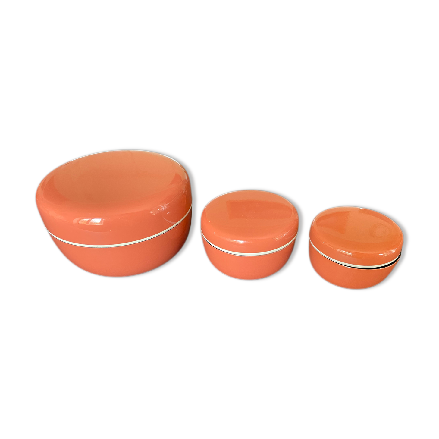 Pull-out boxes in bakelite lacquered 70s