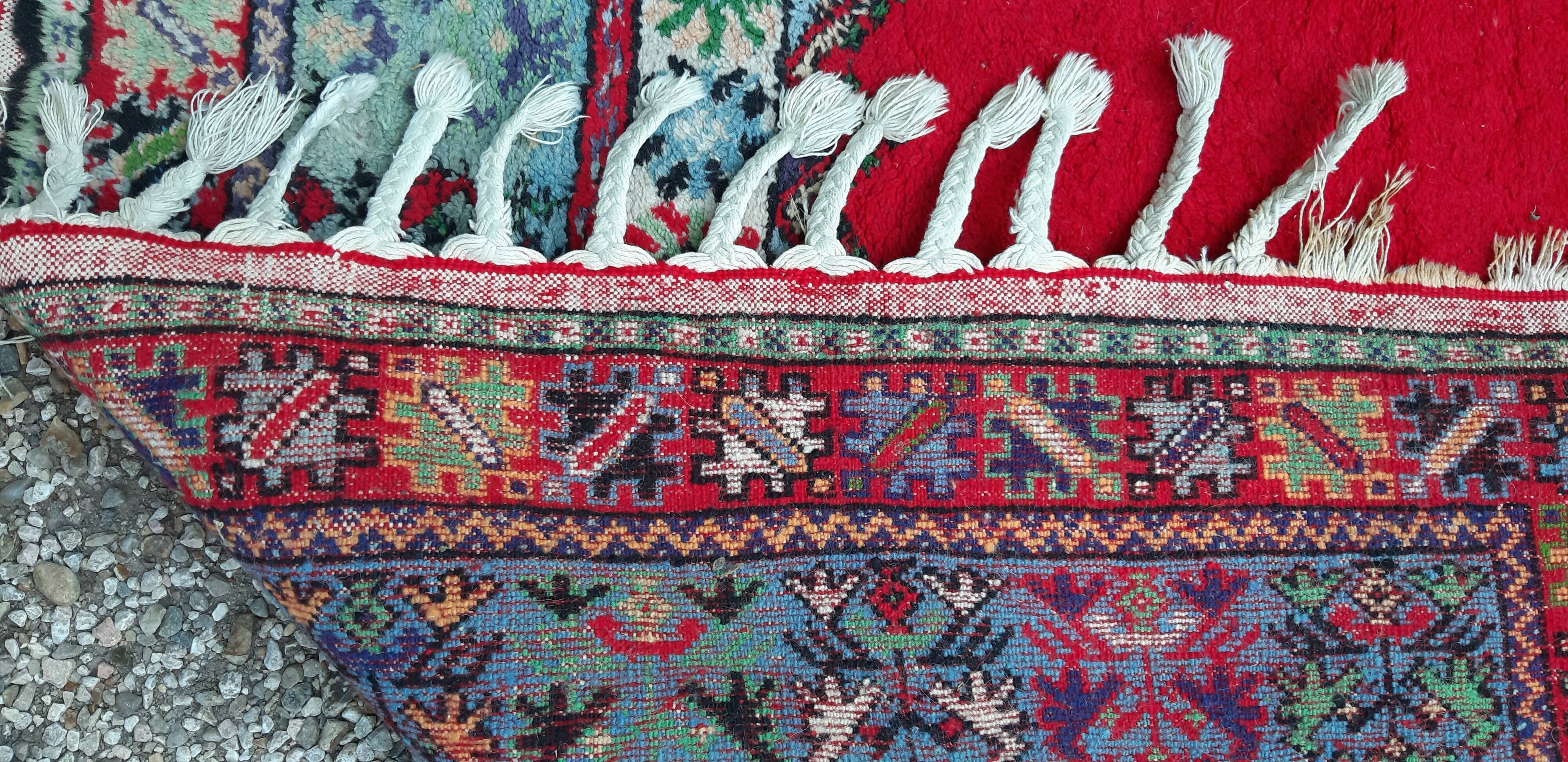 Large Moroccan carpet 306×198 cm