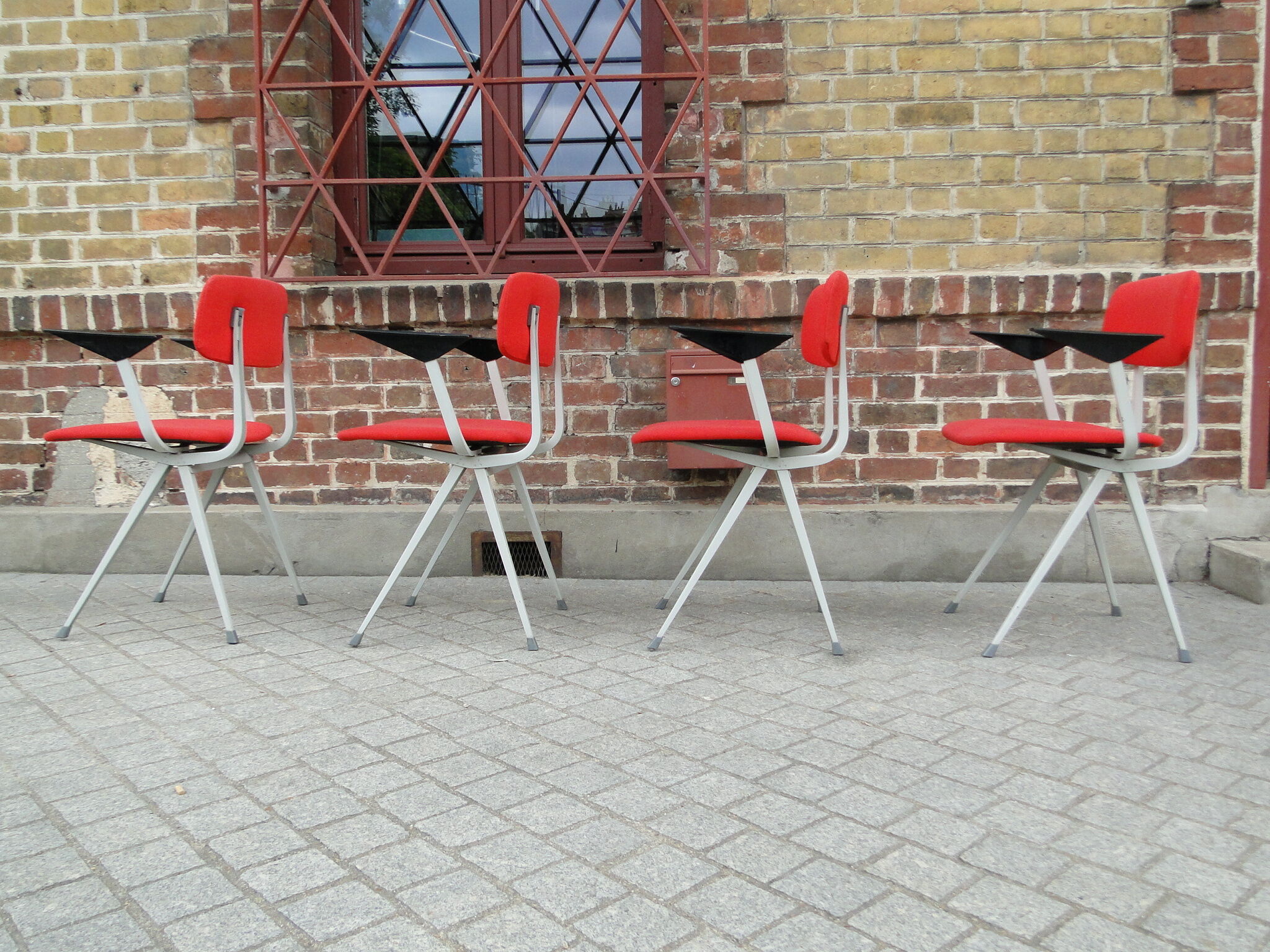 Set of 4 armchairs Friso Kramer 1970