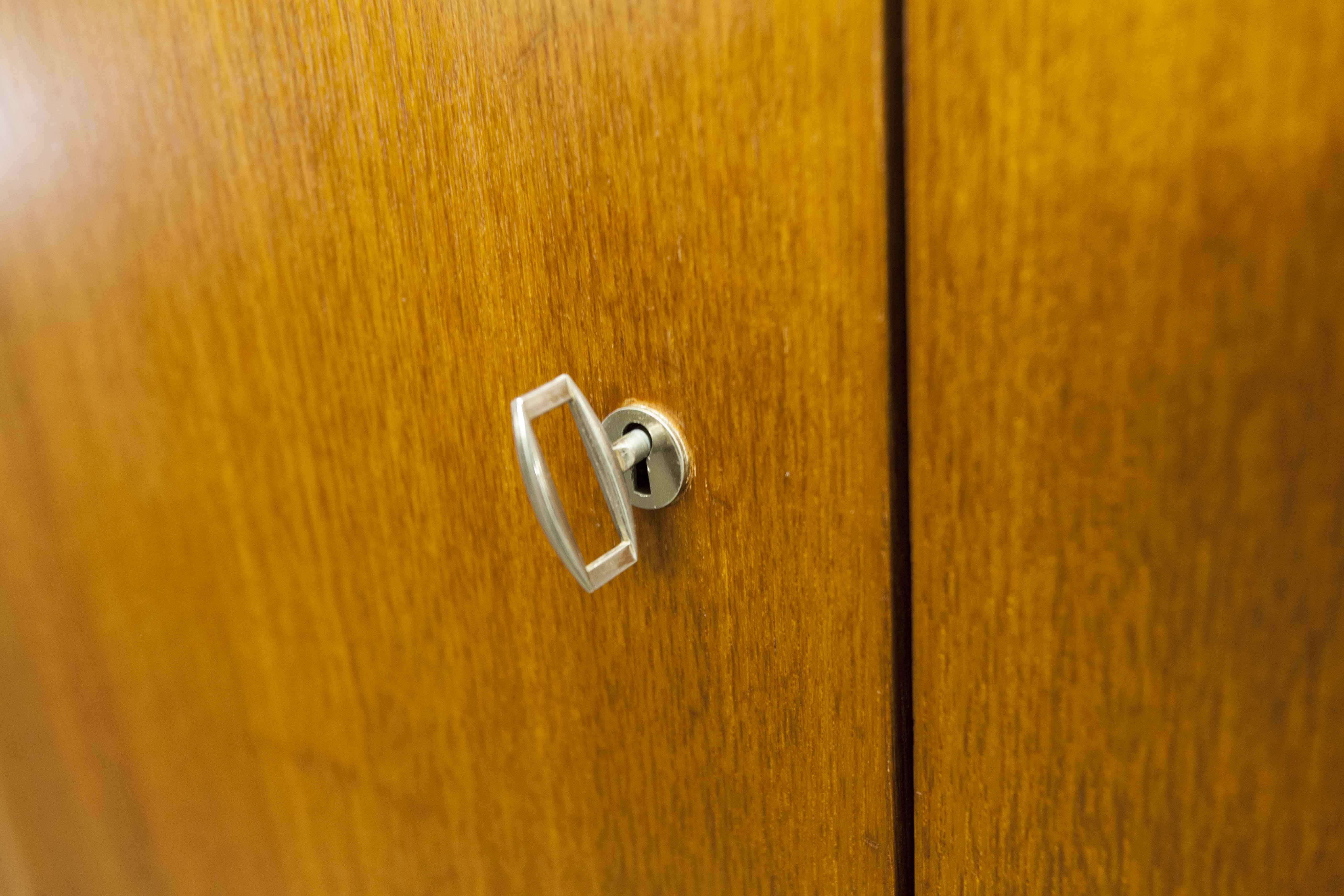 Wardrobe 1970 teak 4 doors half wardrobe half shelf 182 cm