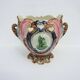 Ancien cache-pot en barbotine médaillon de style art nouveau