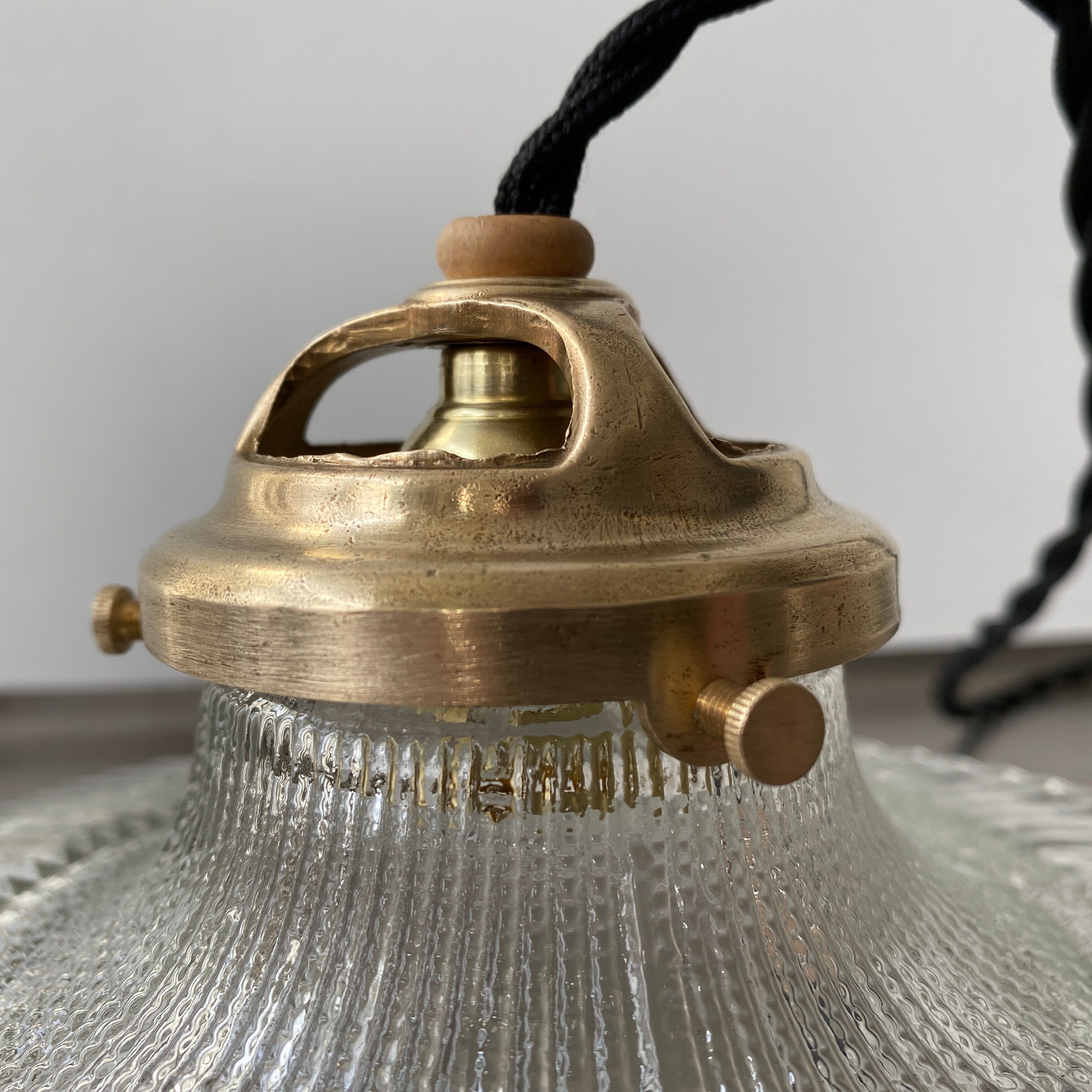 Lot 2 old vintage striated glass hanging lamps