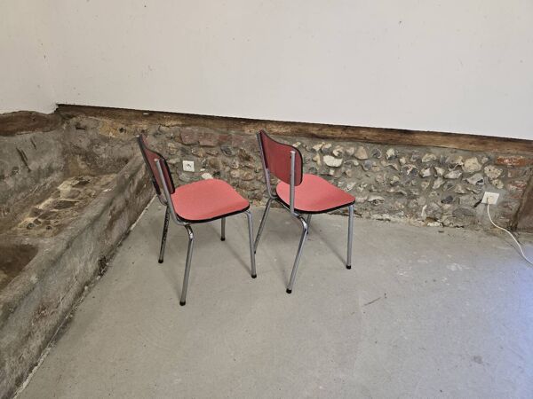 Paire de chaises en formica rose