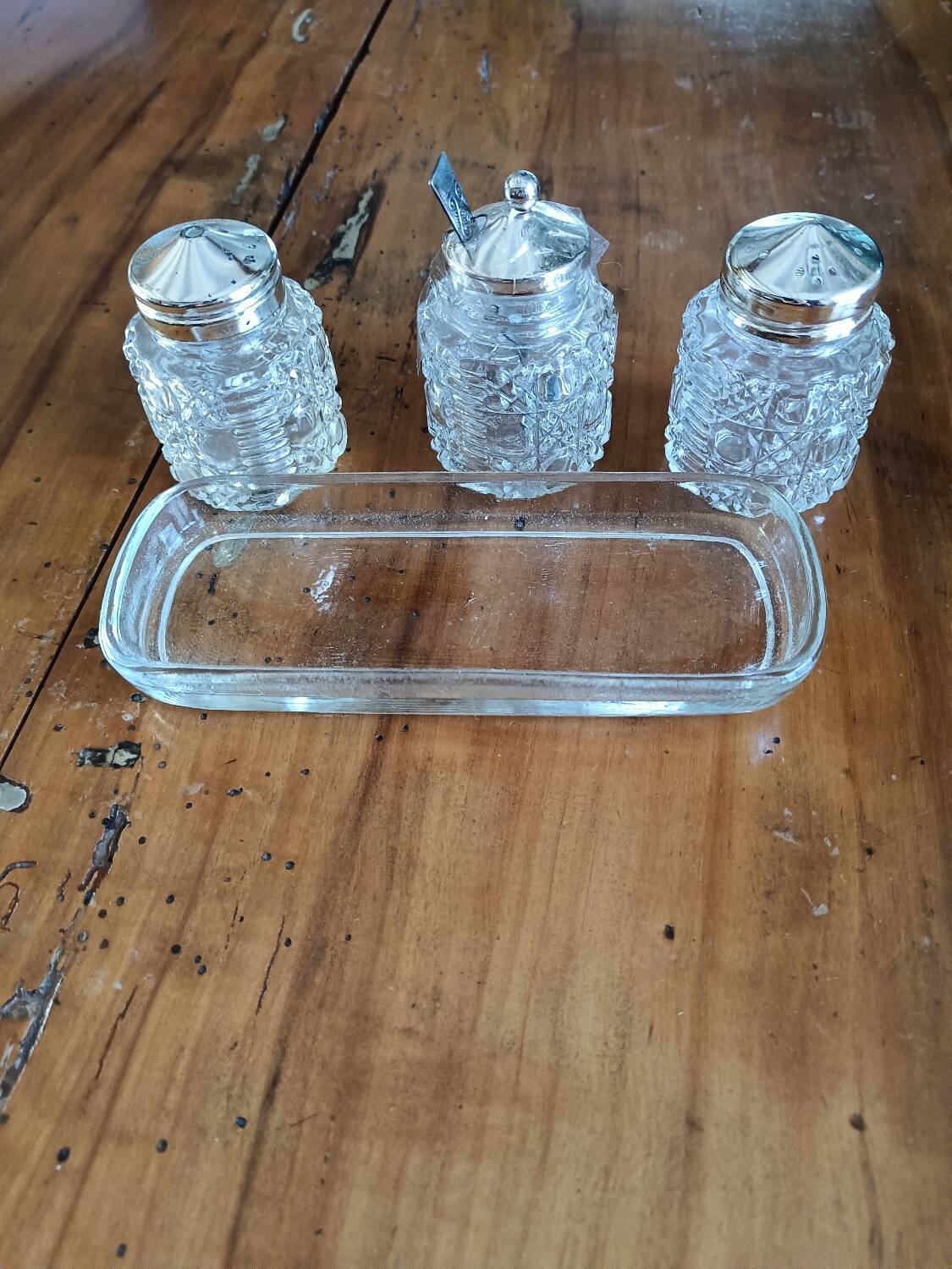 Mustard salt and pepper shaker