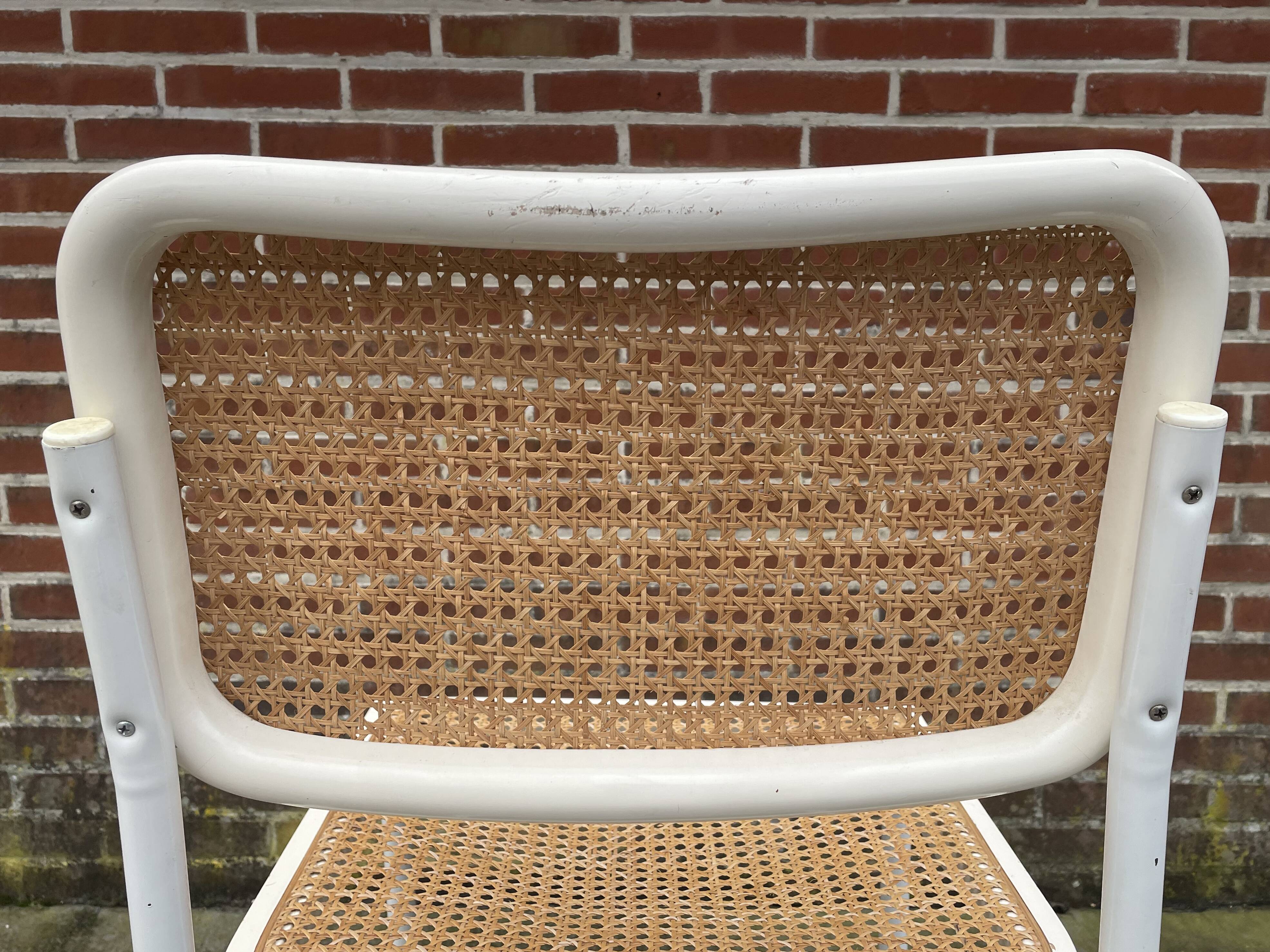 Cesca chair b32 model in white design