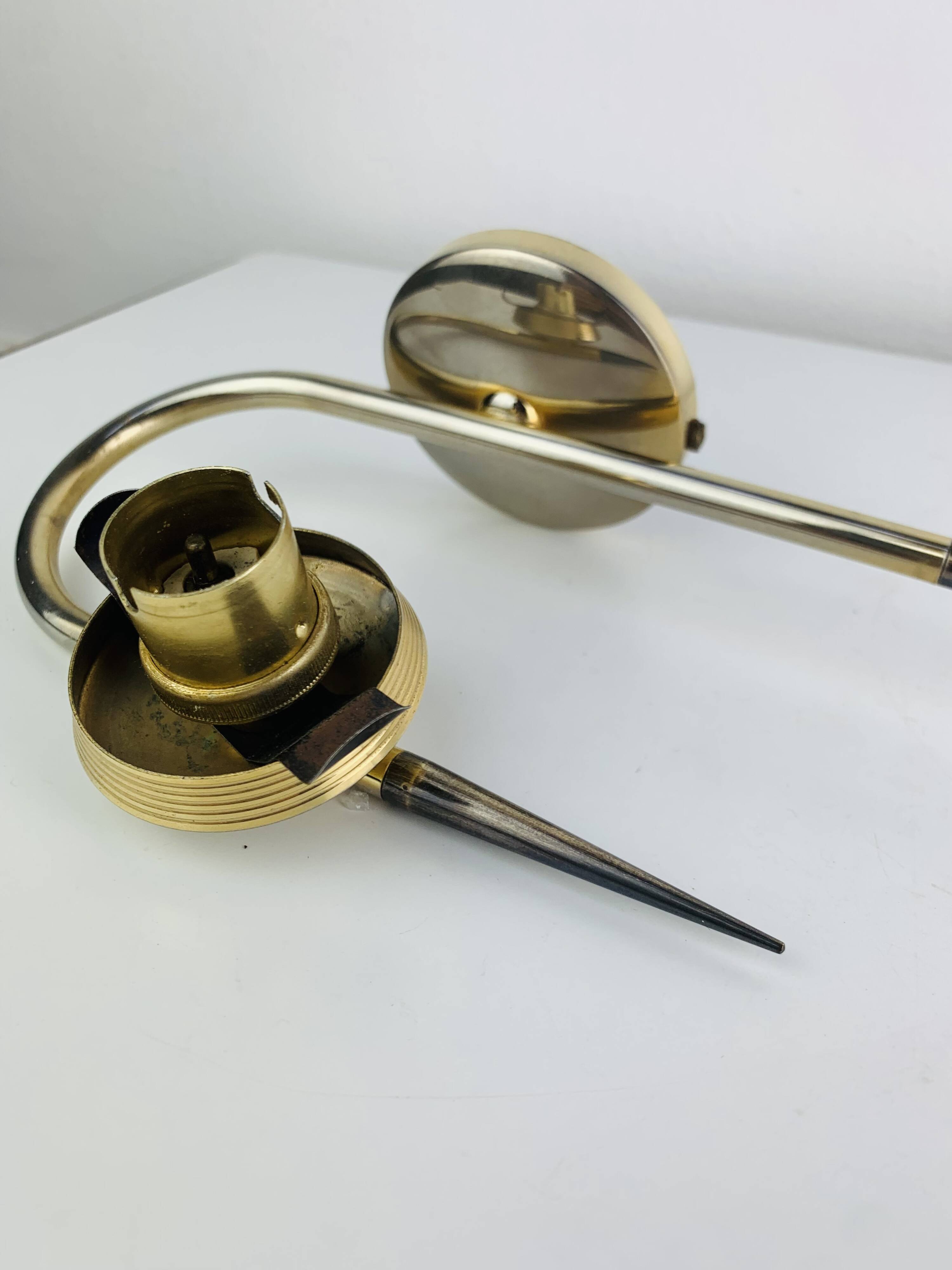 Pair of 1950s wall lights in brass and opaline tulips, Lunel Arlus