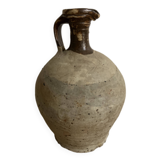 Cruche ancienne, poterie