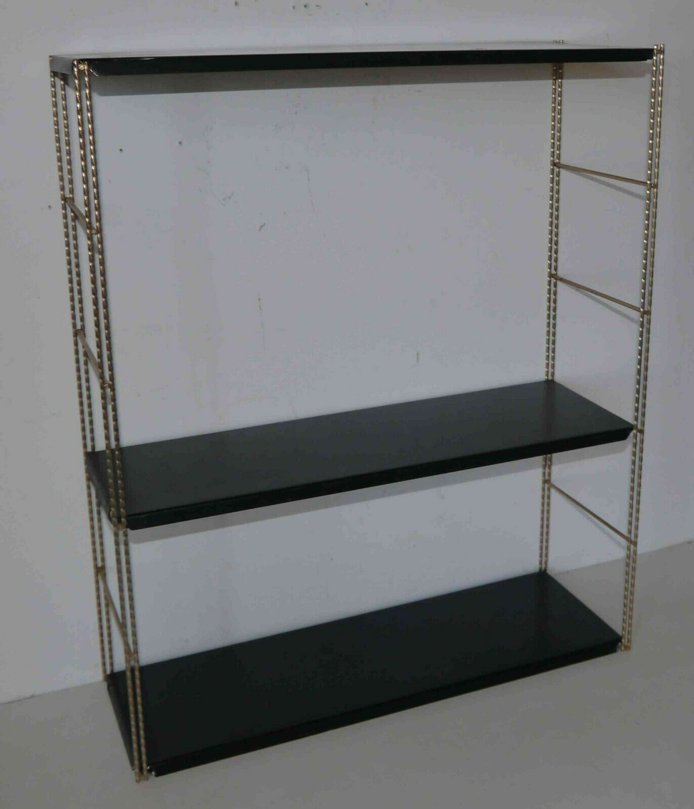 String shelf 60s