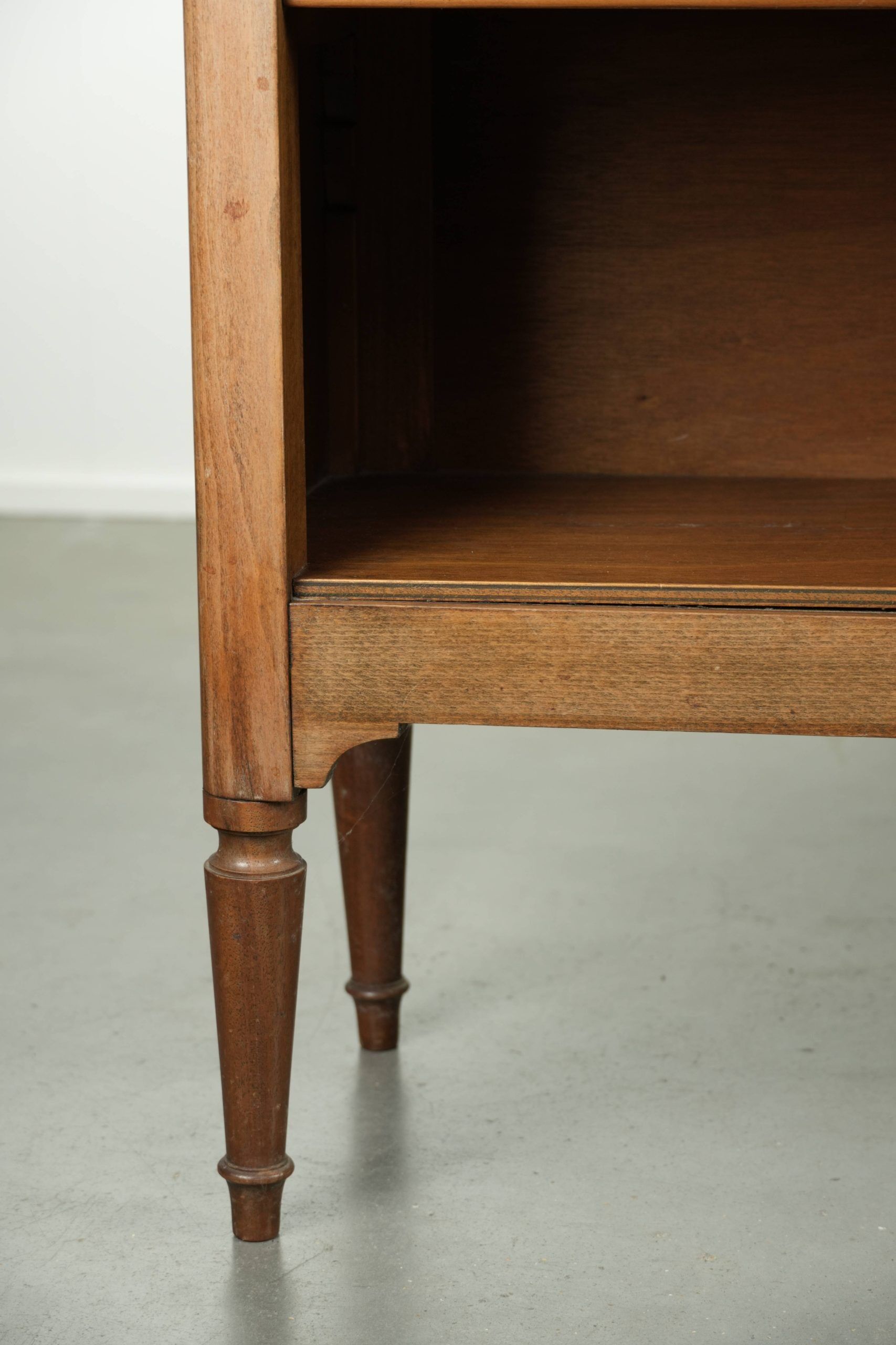 Set of two antique English bookcases/shelving units from the 19th century