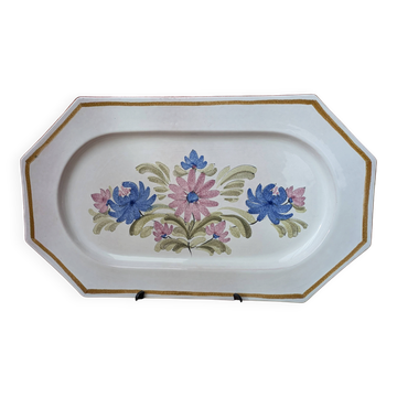 Rectangular earthenware dish with a glazed finish, decorated with a bouquet of flowers.
