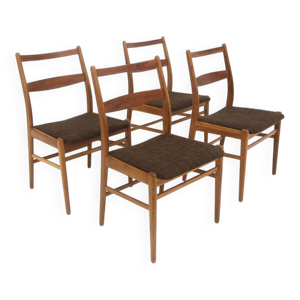 4 chaises scandinaves