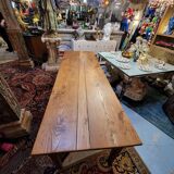 Farm table