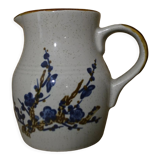 Cruche en grès à fleurs bleue