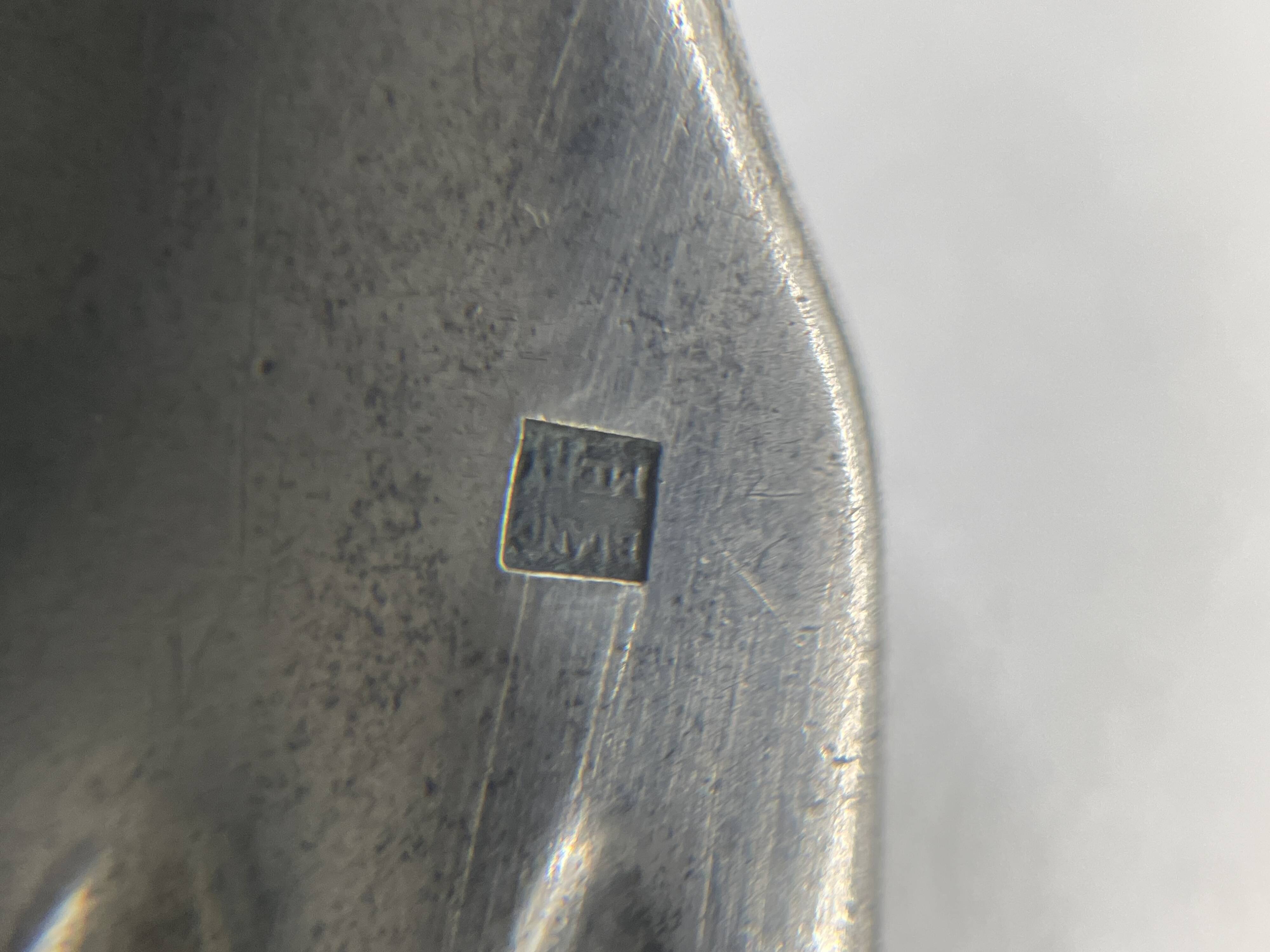 Set of 4 spoons and 2 dessert forks