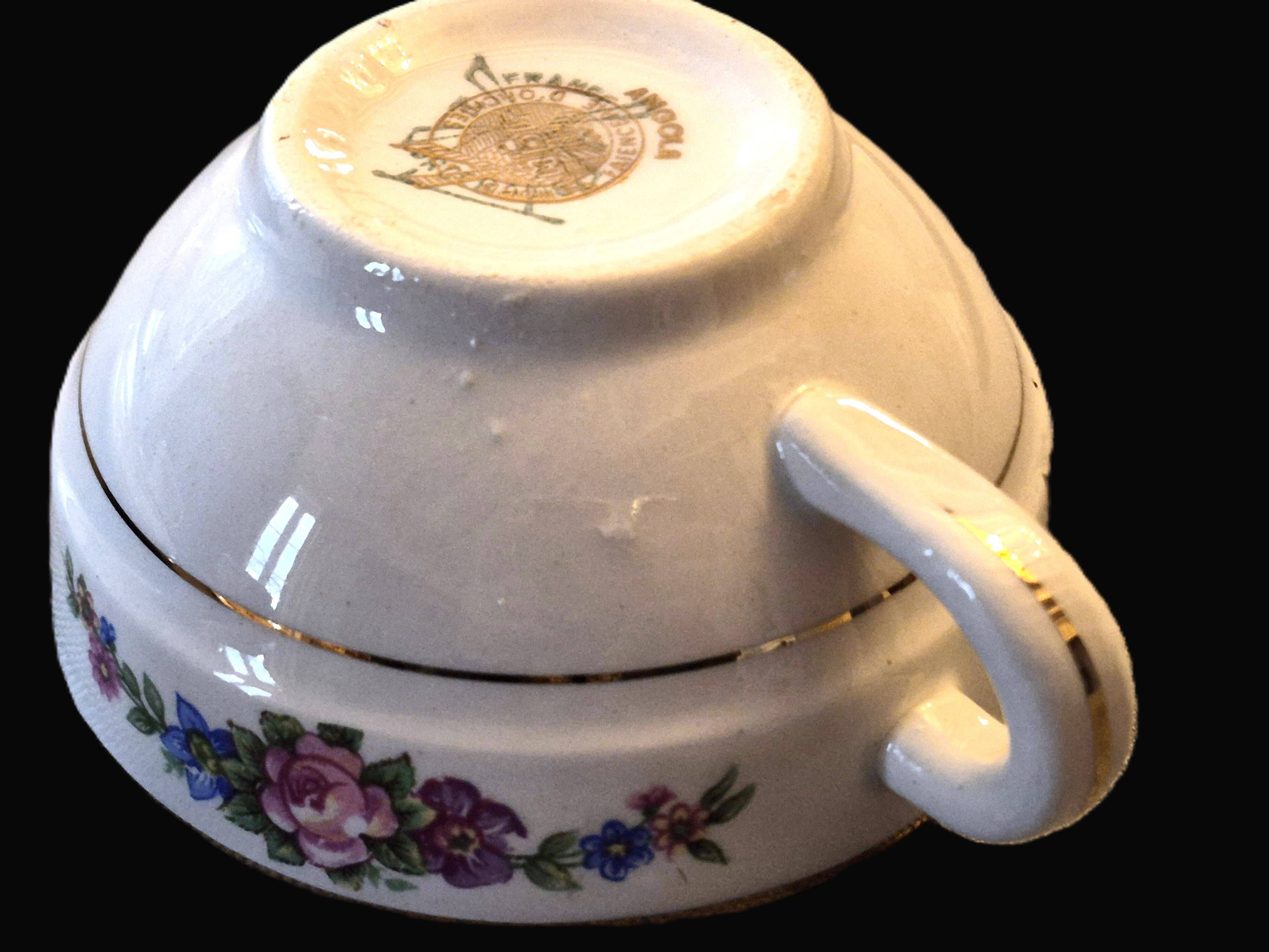 Set of 10 vintage cups and saucers "Angola" – Moulin des Loups