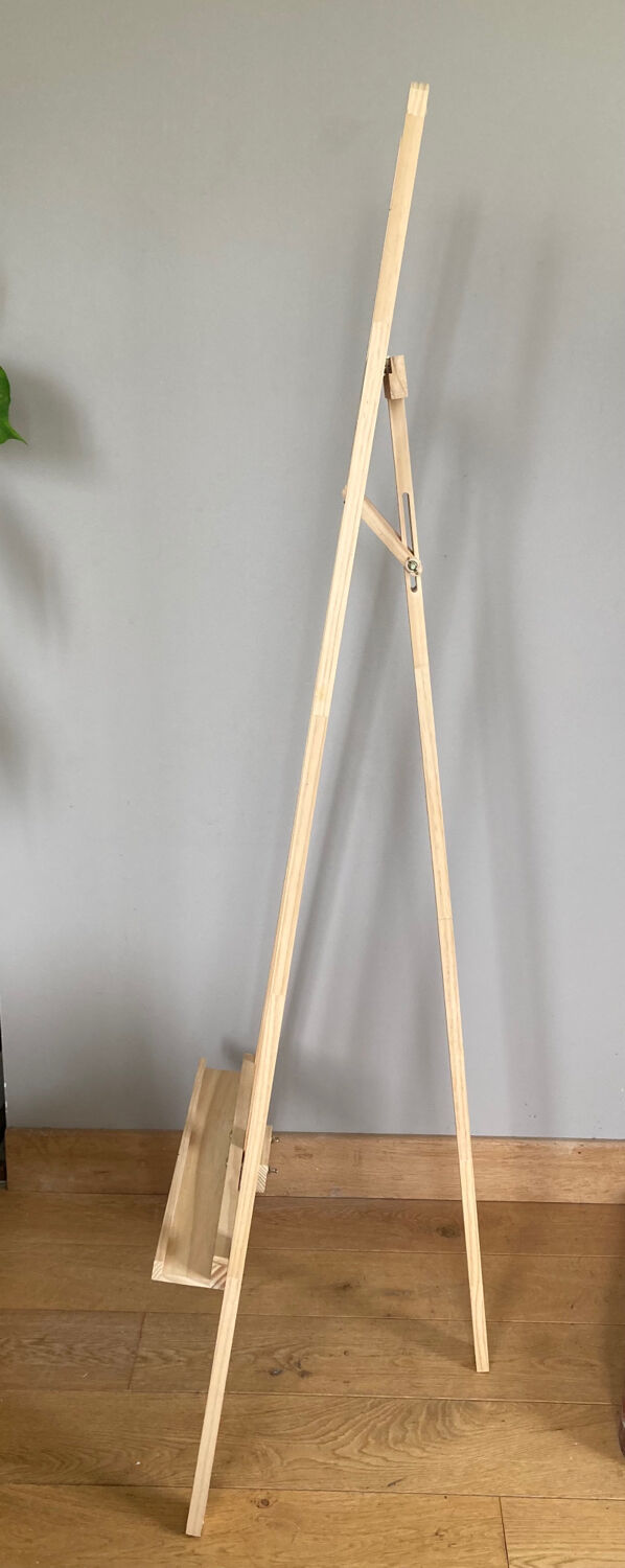 Adjustable painter's easel condition nine twentieth era