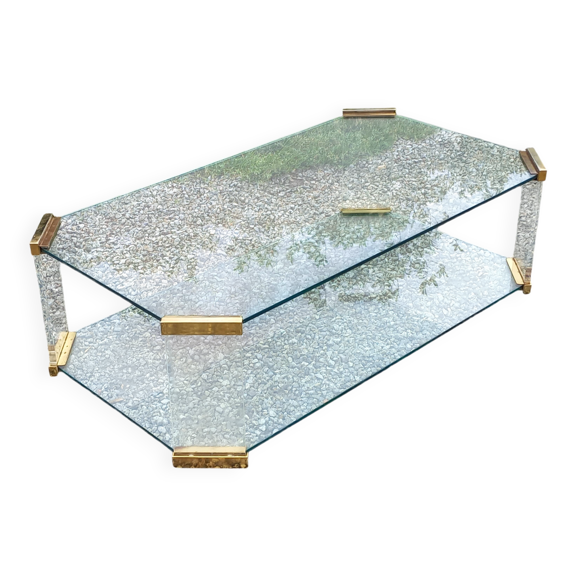 Table basse design des années 70 en verre plexi métal doré