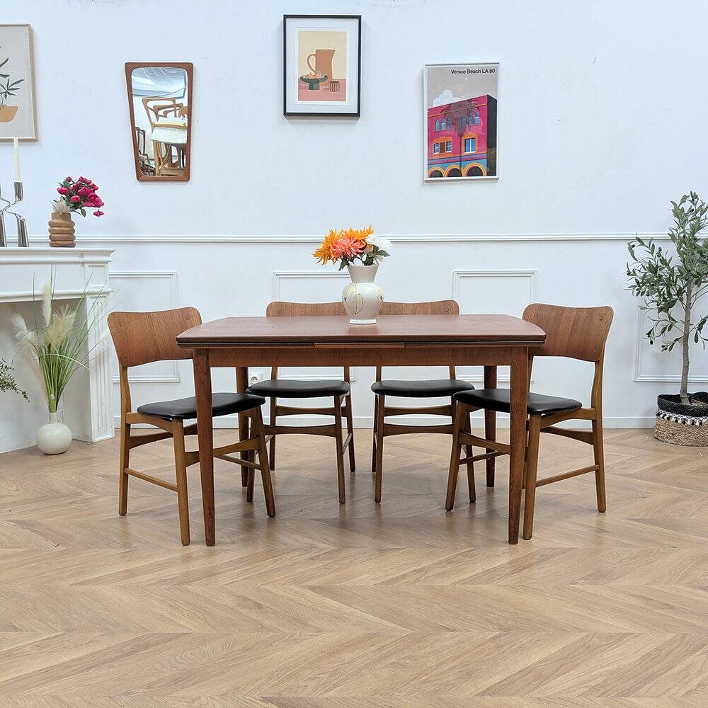 Set of 4 Danish chairs in teak and black faux leather, 1960s.