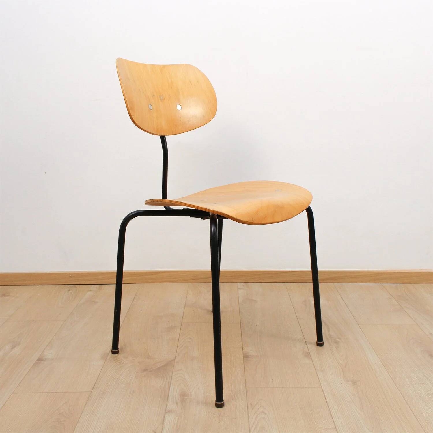 Chaise SE68 par Egon Eiermann