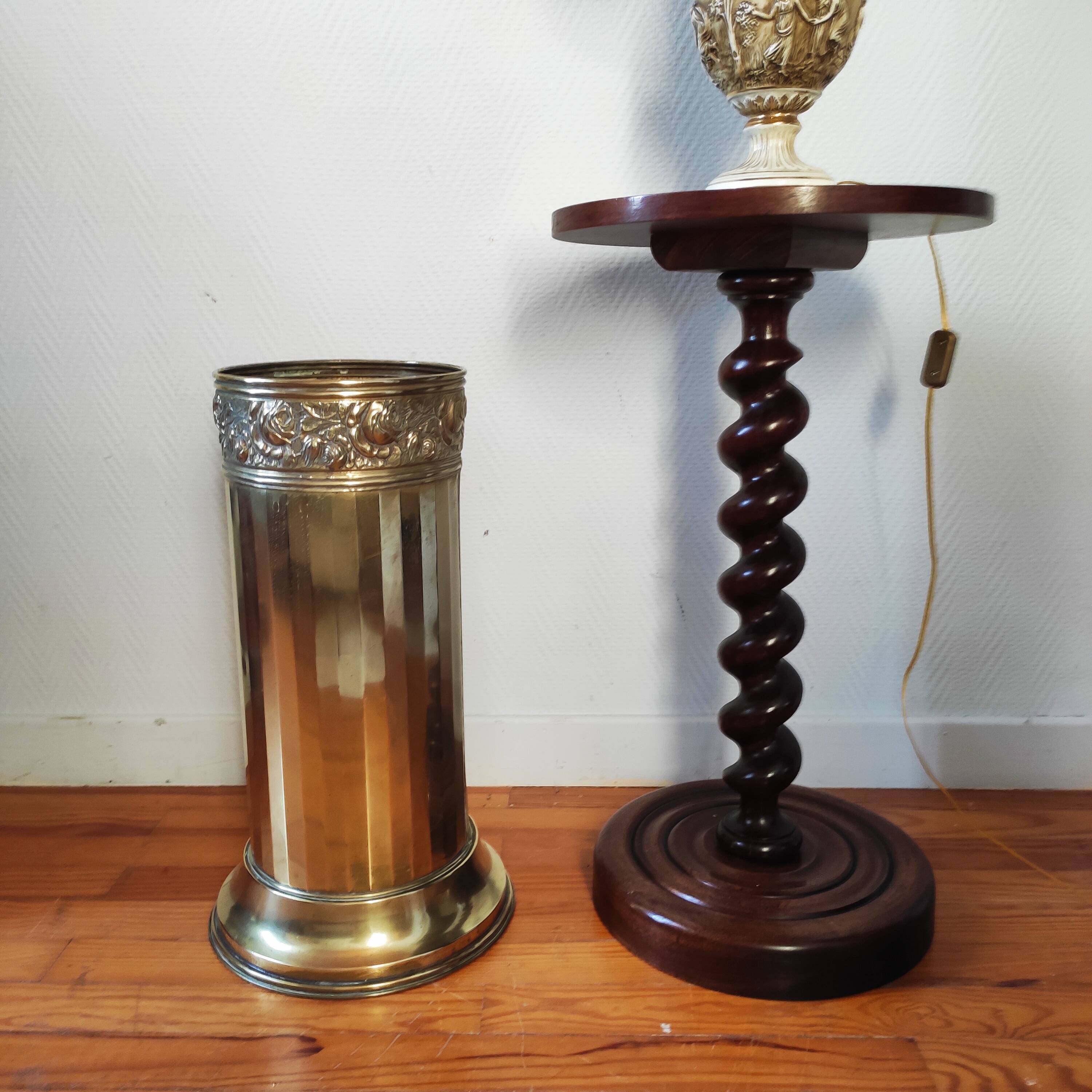 Large vintage brass umbrella stand – Hollywood Regency style