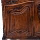Commode ancienne sur pattes de lion, Europe occidentale, vers 1880. Après rénovation.