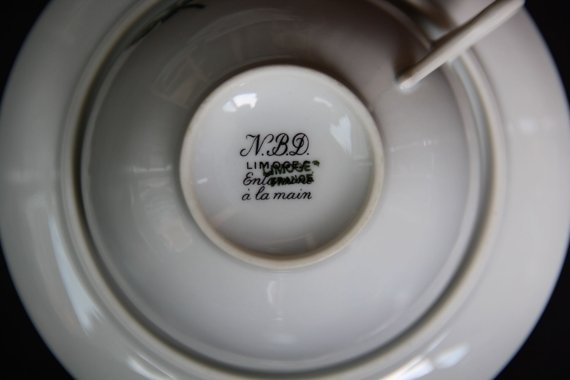 6 cups and sub-cups NBD Limoges illuminated by hand, floral patterns