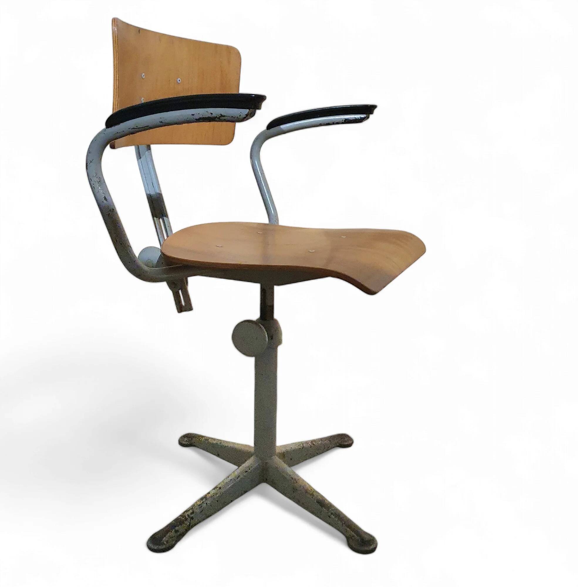 Friso Kramer for Ahrend Cirkel studio chair with arms / 1960s