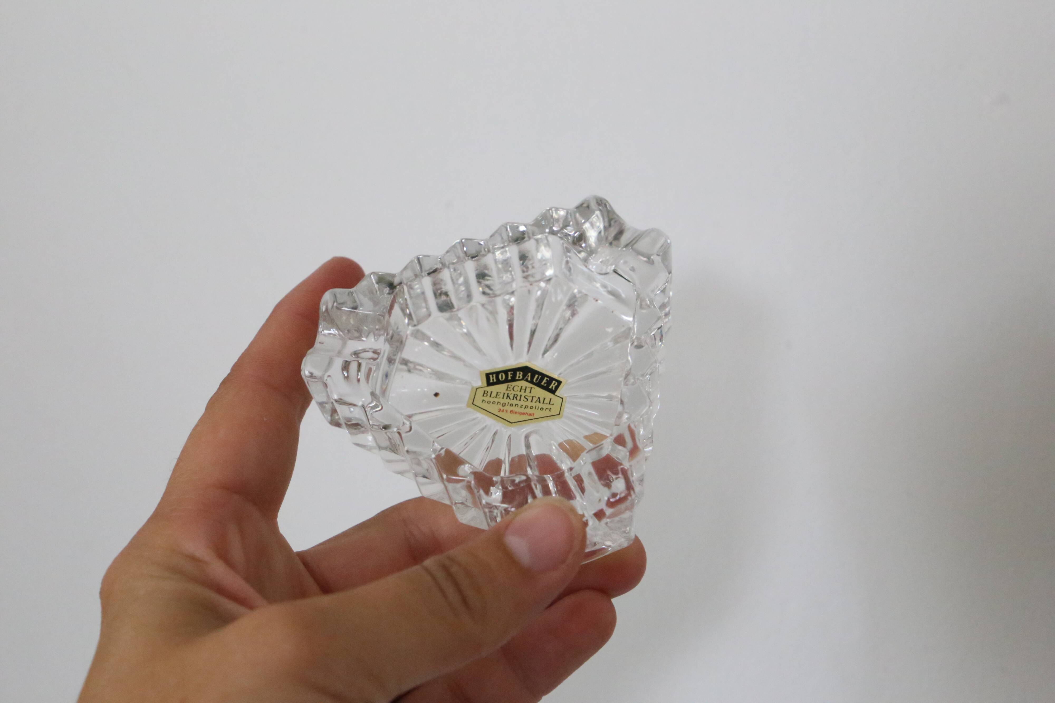 Trio of crystal ashtrays on its support, 1950, translucent, vintage