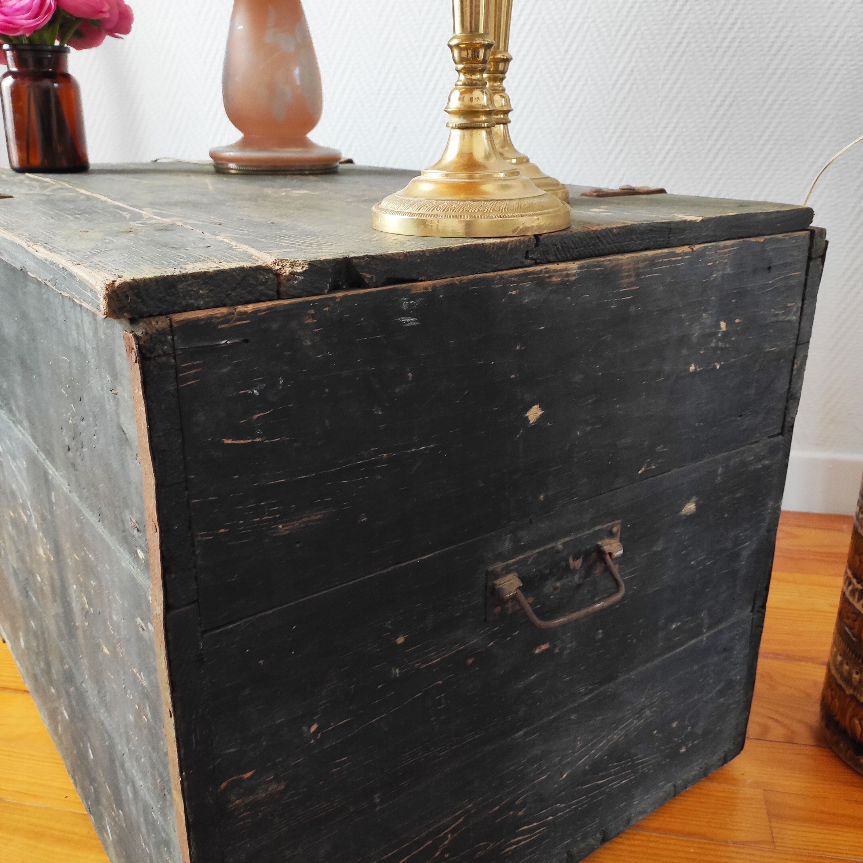 Chest old trunk fir wood