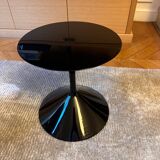 Tempo black pedestal table from Zanotta