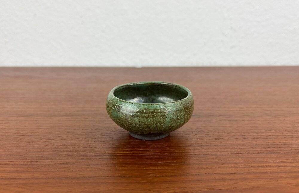 Coupelle poterie d'atelier allemande du milieu du siècle par Janne Reckert-Cordua, années 1960