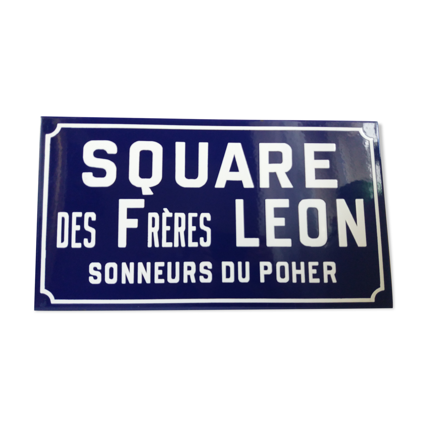 Enamelled street plate