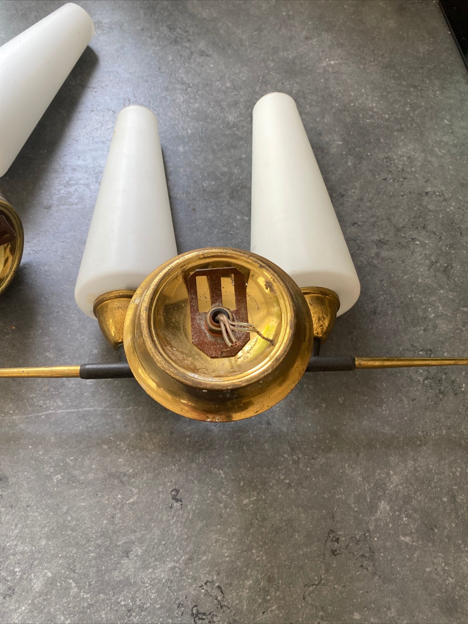 Brass and opaline wall lamp 1950/60