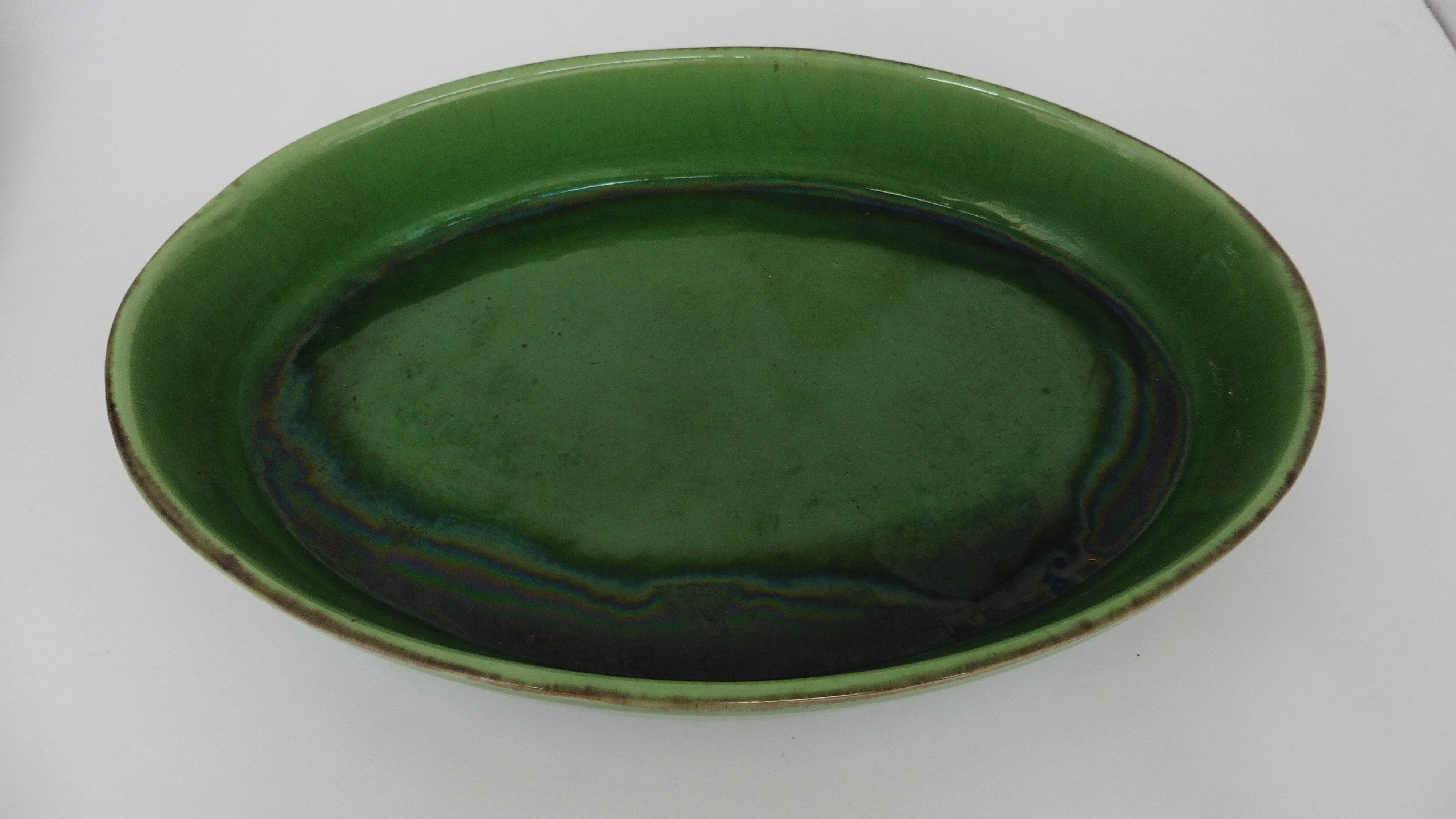 Enameled dish