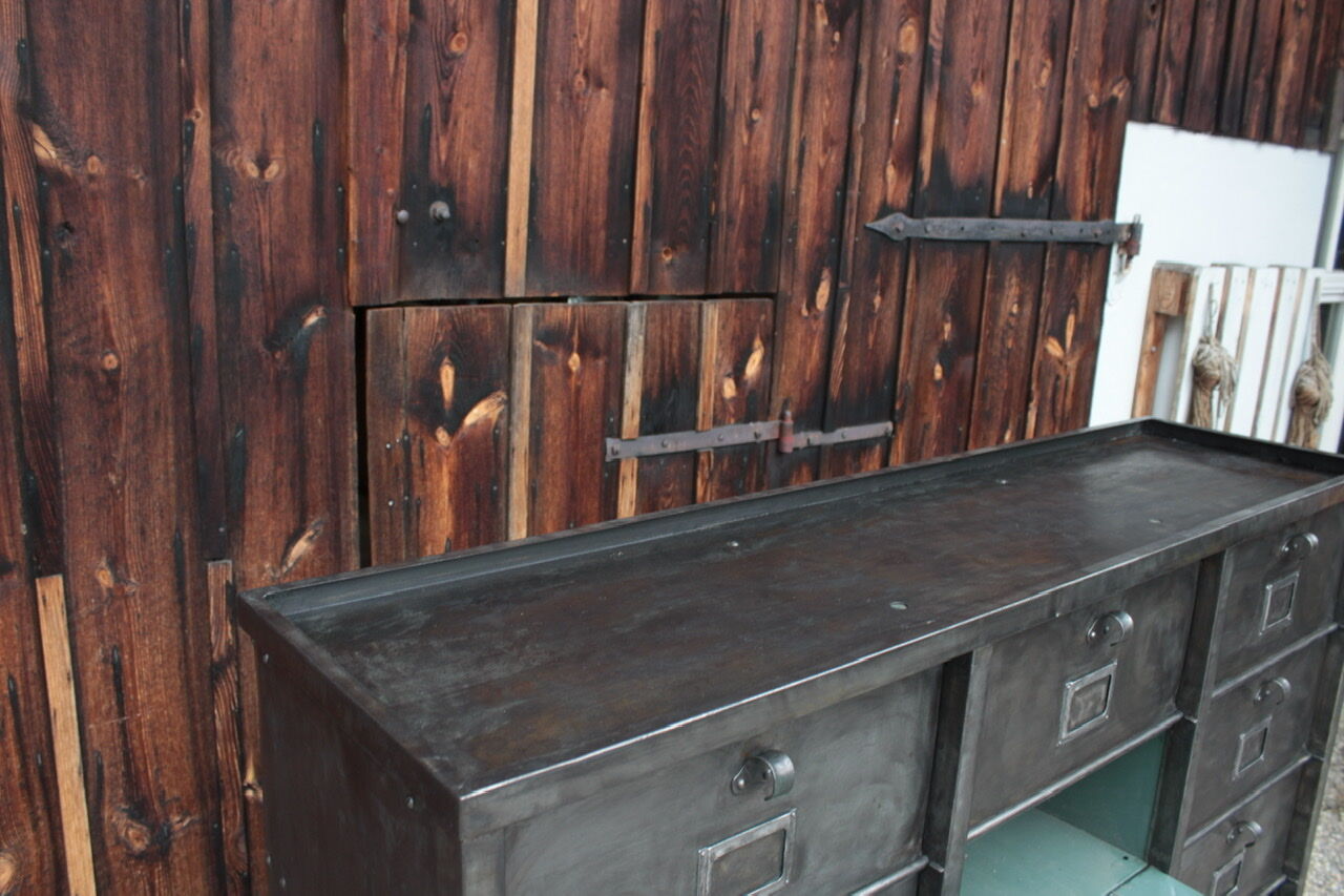 Strafor locker 30 valves