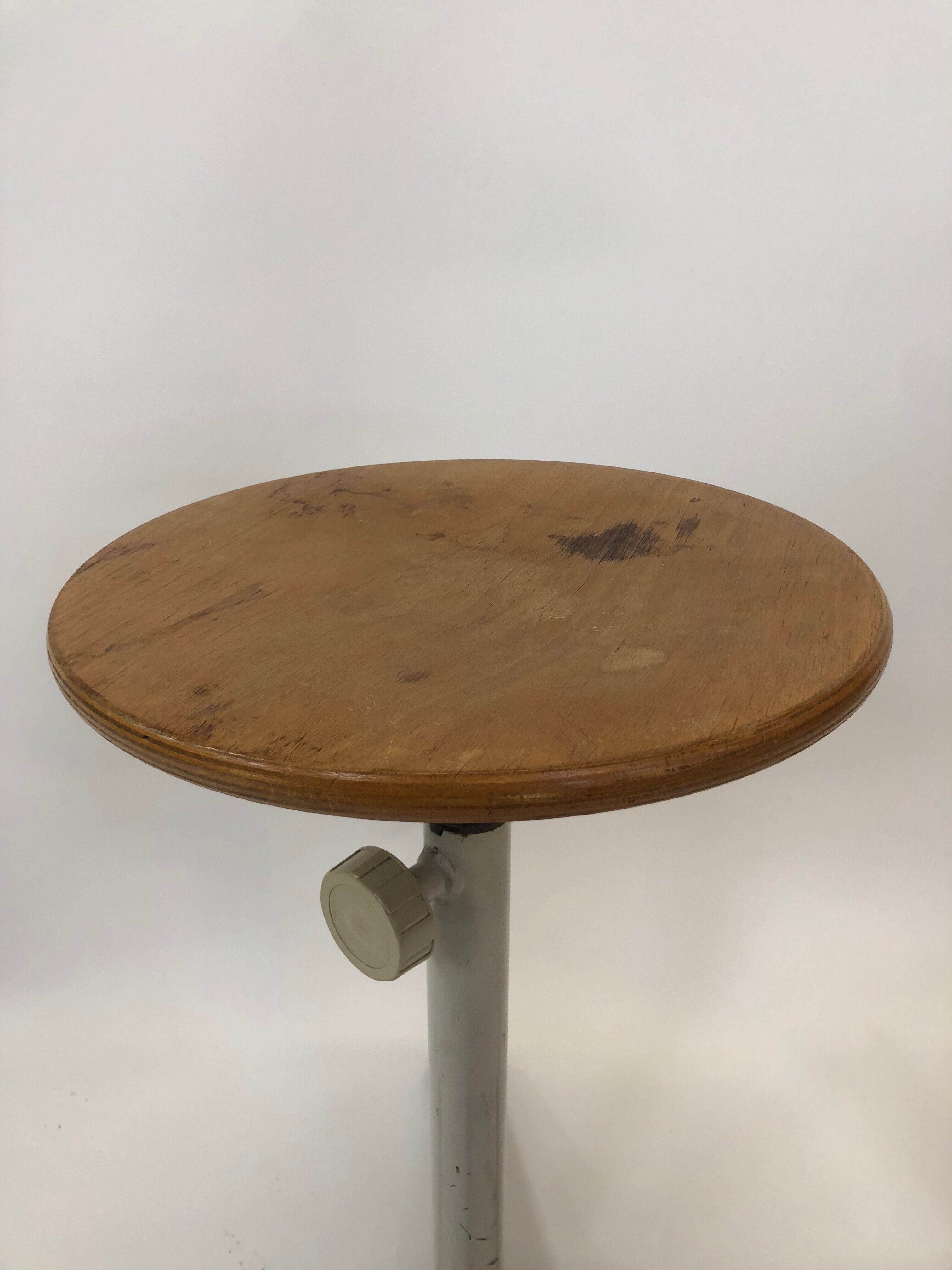 Vintage stool work tabouret by Friso Kramer Ahrend de Cirkel