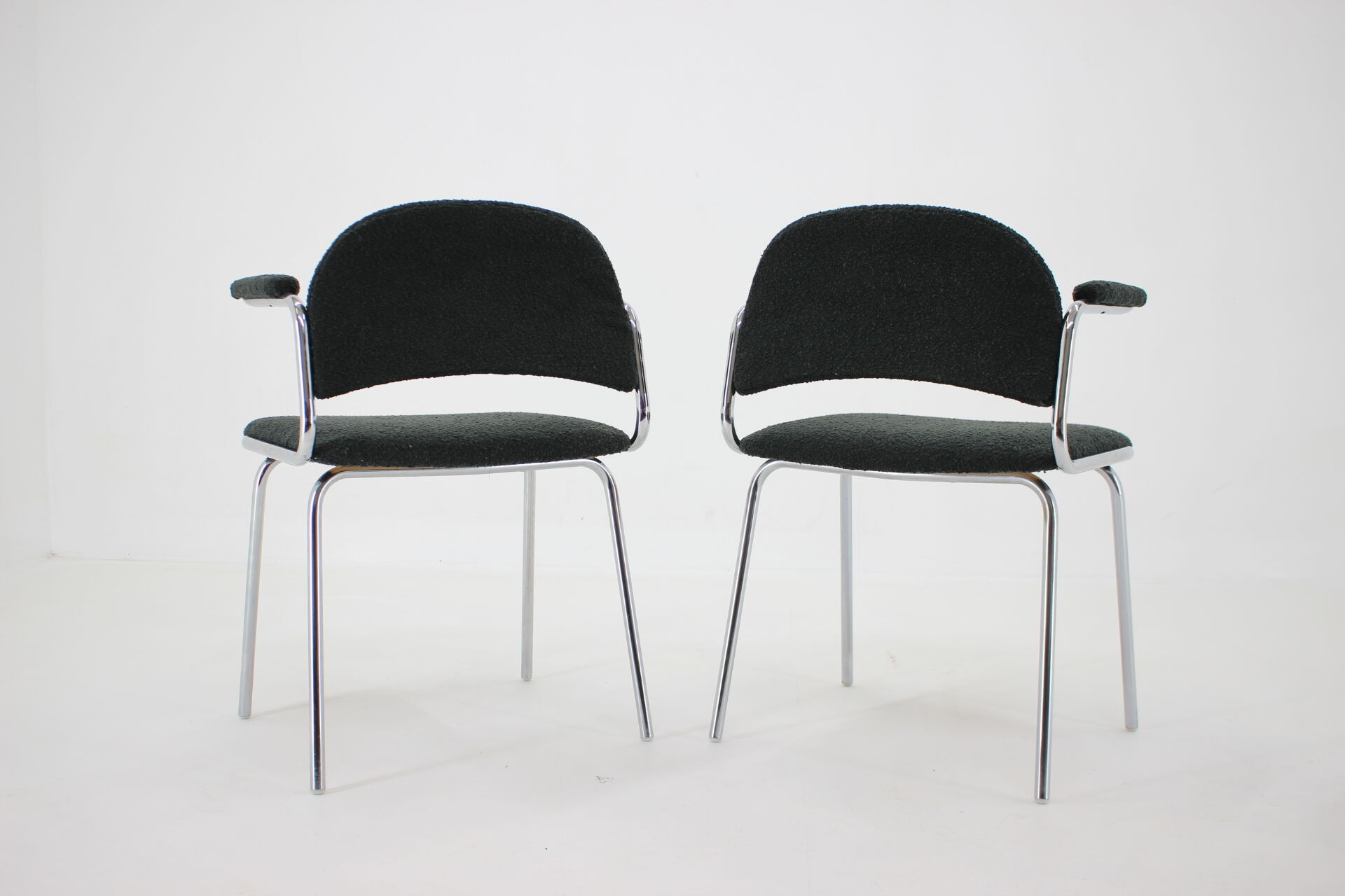 Fauteuils tubulaires design des années 1970, Tchécoslovaquie