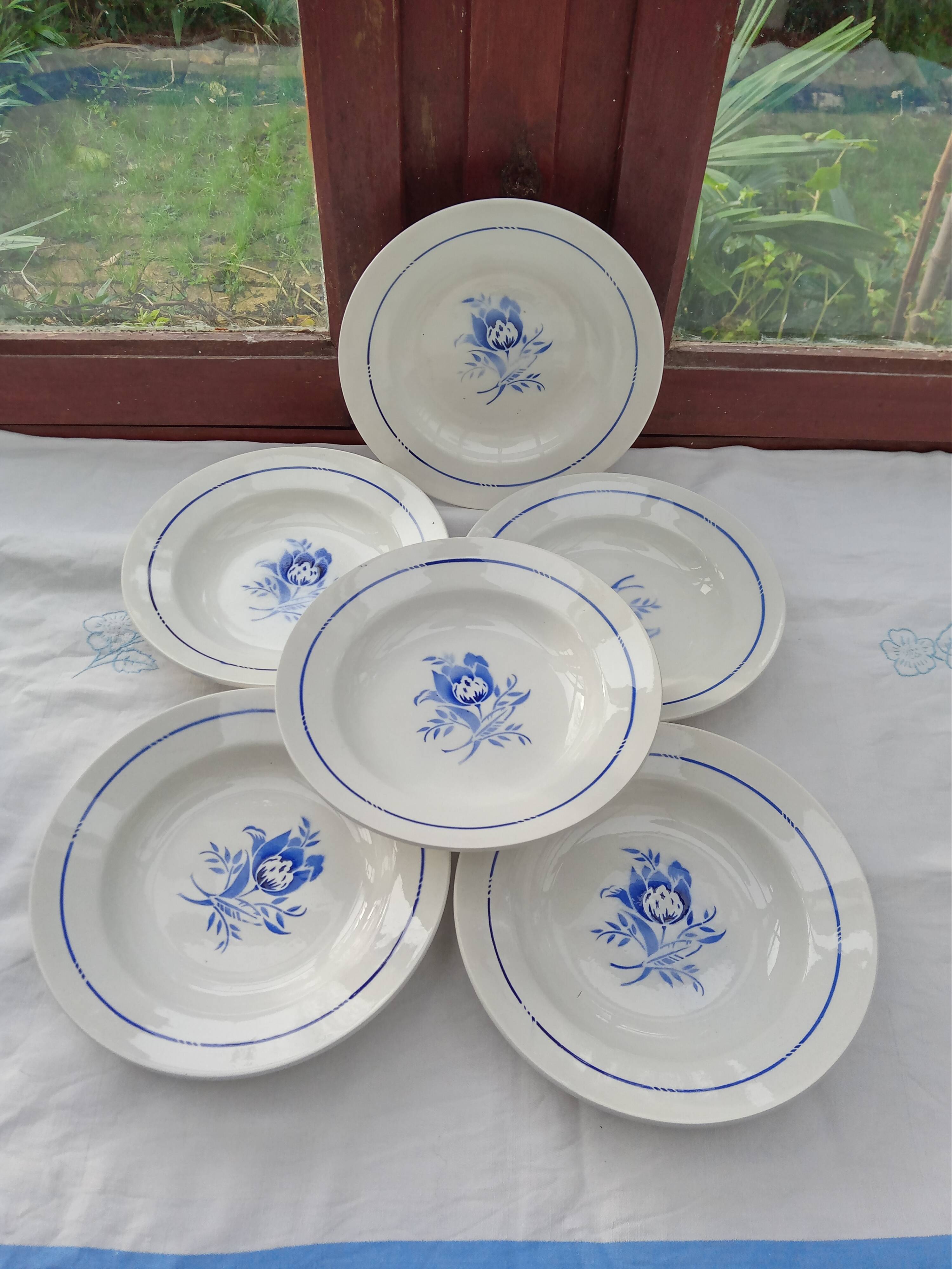 6 St Amand soup plates