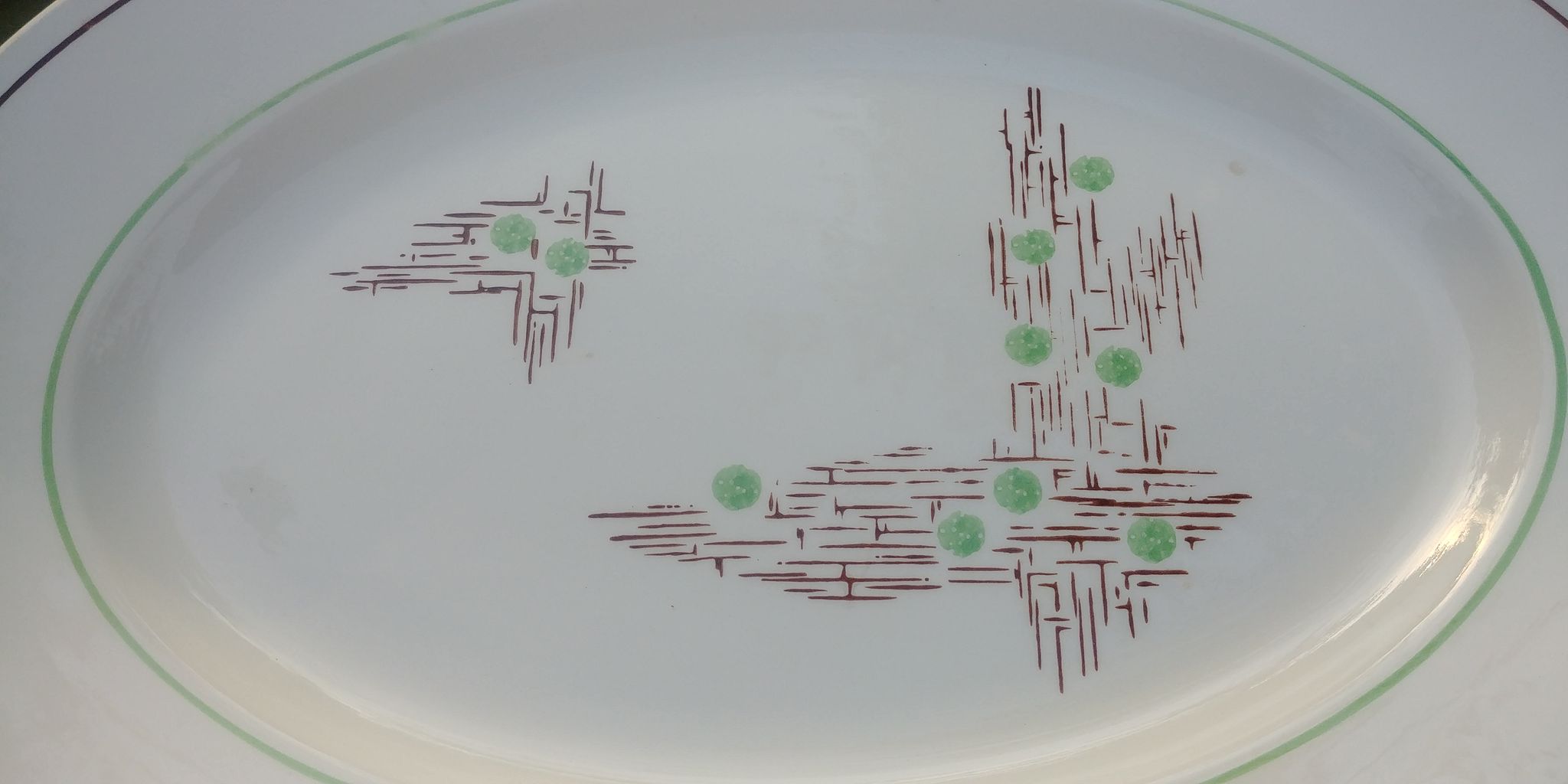 Oval serving dish of the faience factory of Gien model Old Pigalle