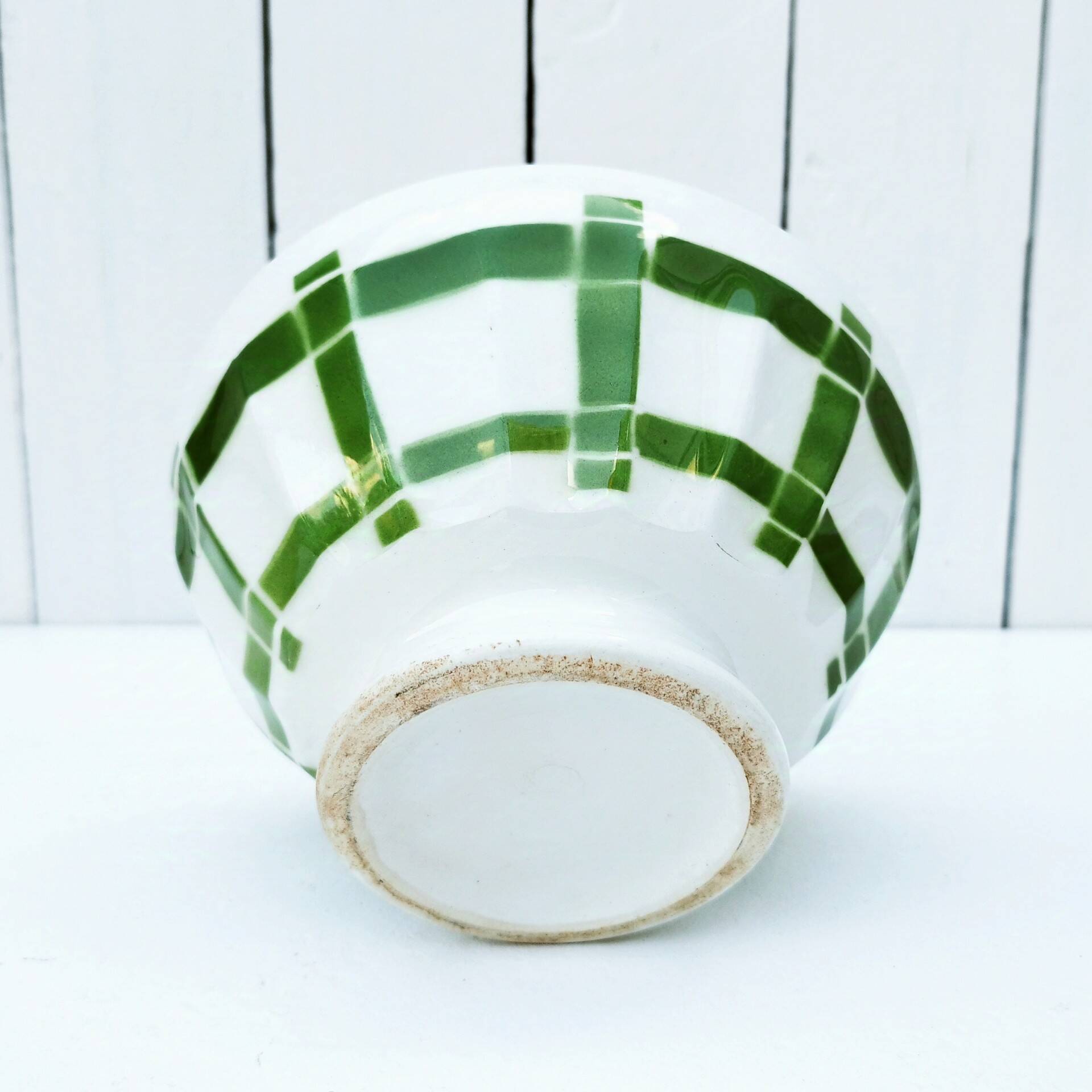 Large earthenware bowl with vintage green geometric decor