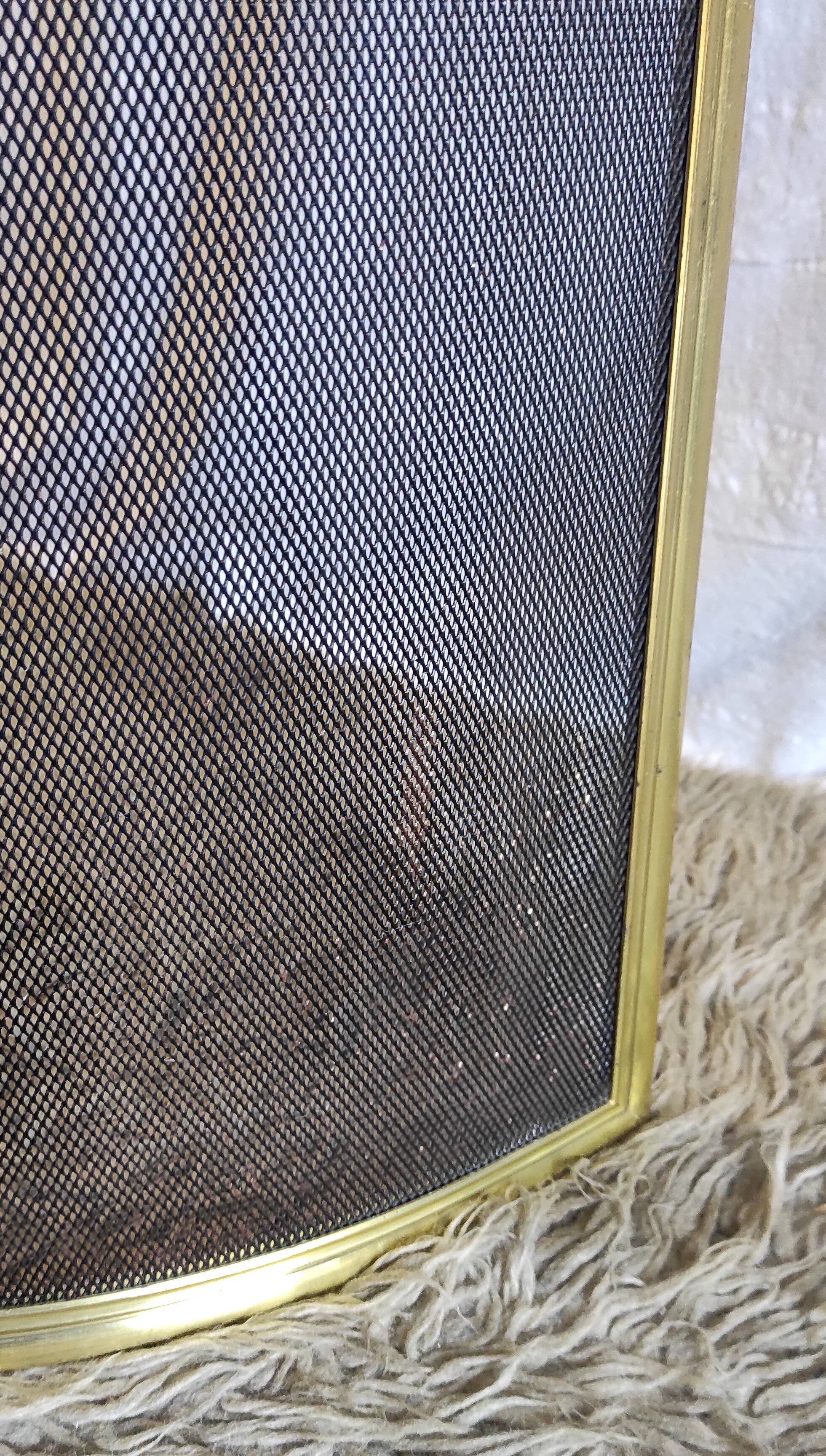 Brass bow firewall and metal mesh