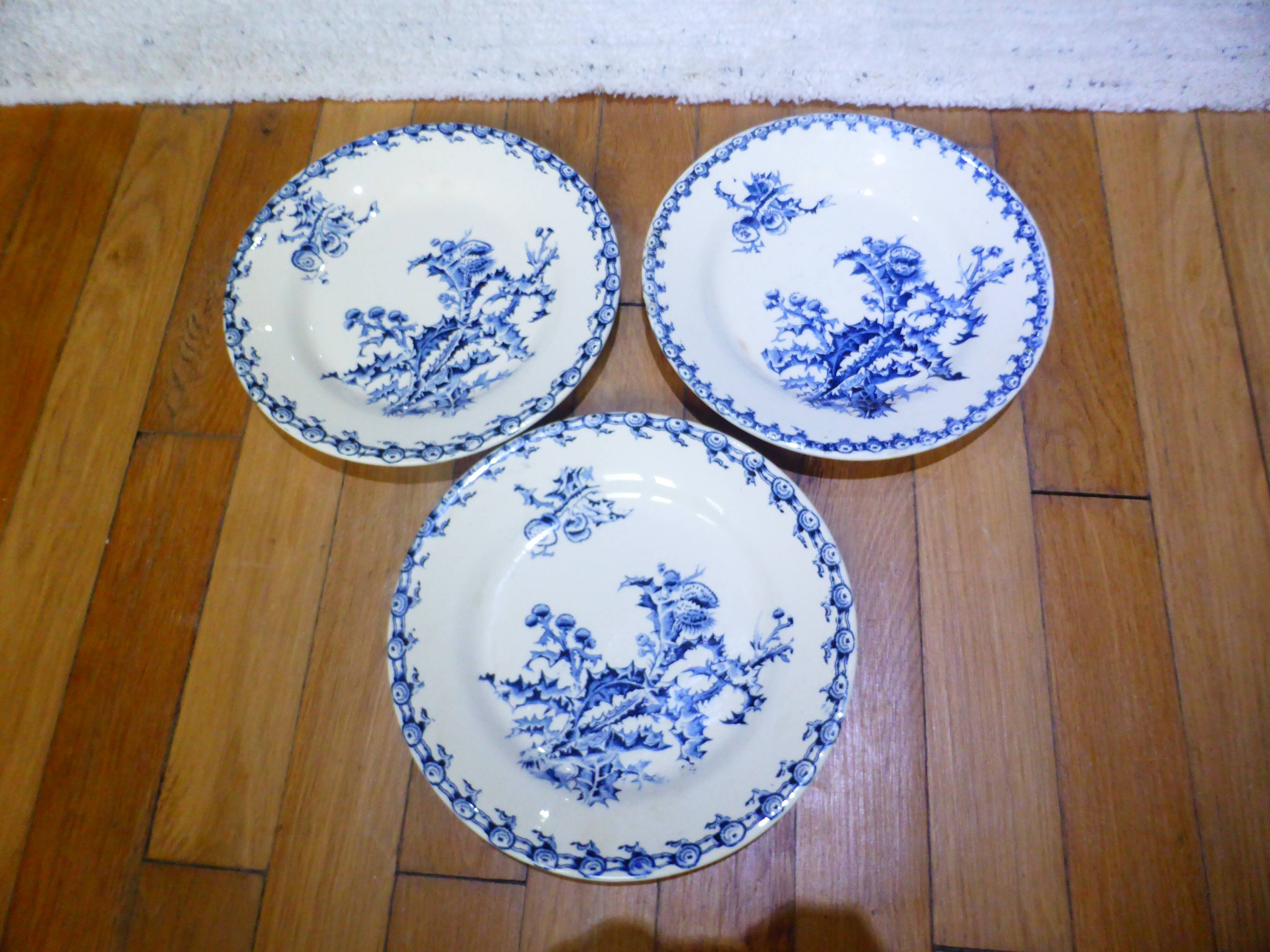 3 flat plates Gien Chardons service (3)