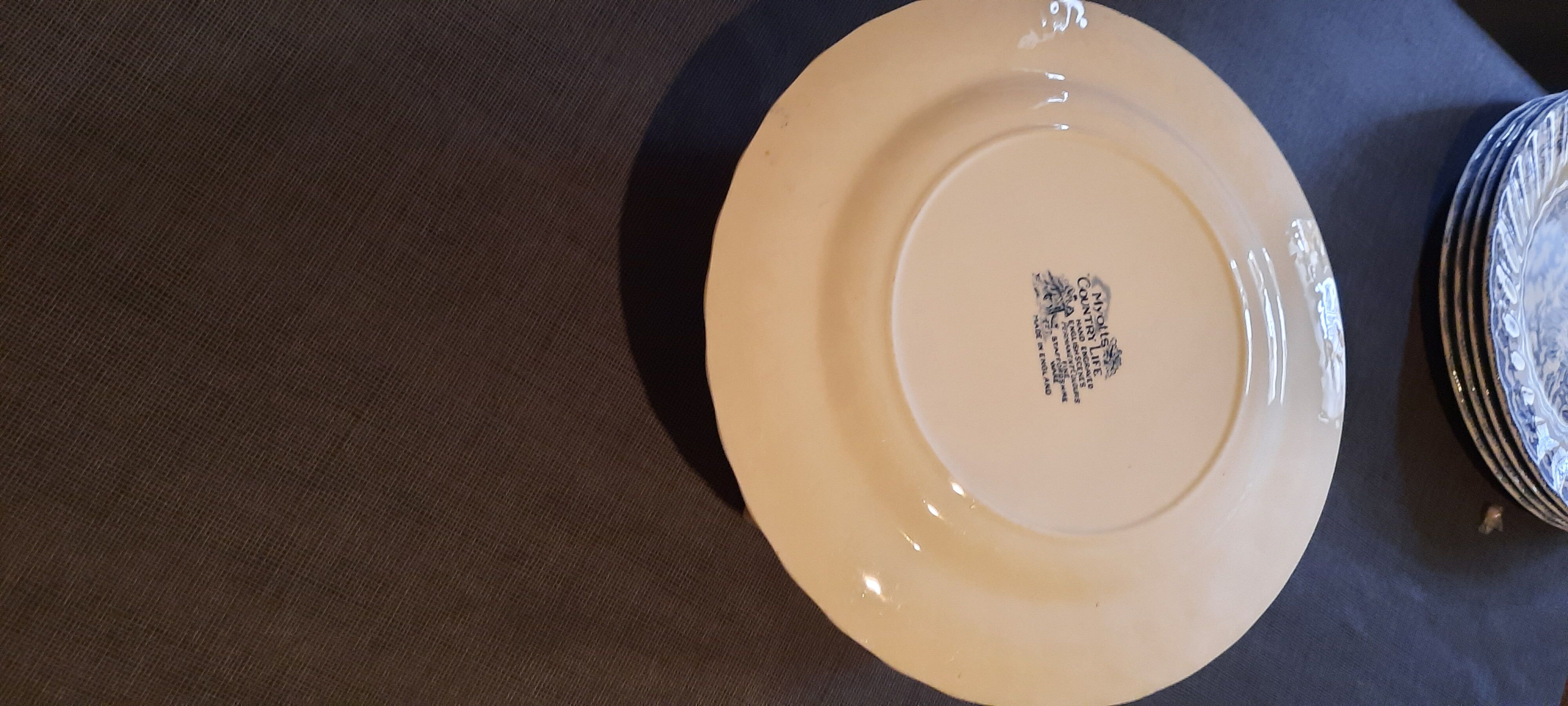 Faience anglaise Myott 5 assiettes plates,état neuf