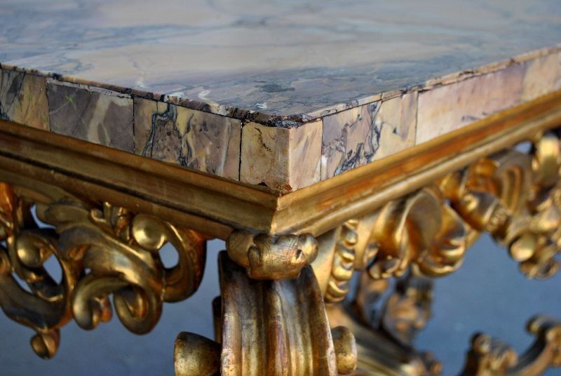 Console rocaille bois doré marbre romain XVIIème