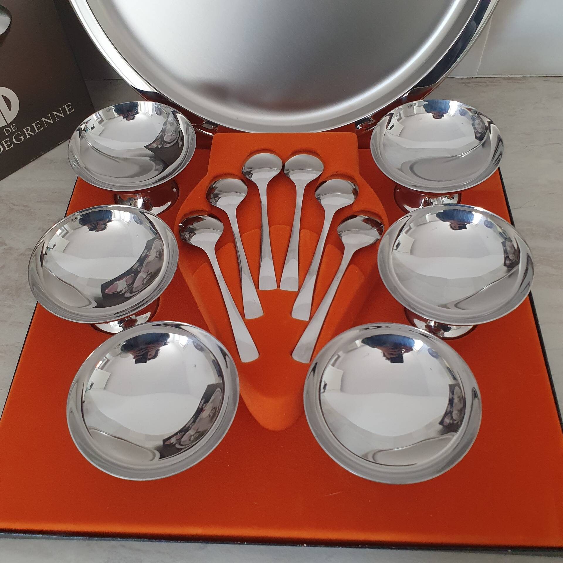 Guy Degrenne / Service en inox massif complet / Coffret coupes cuillèr