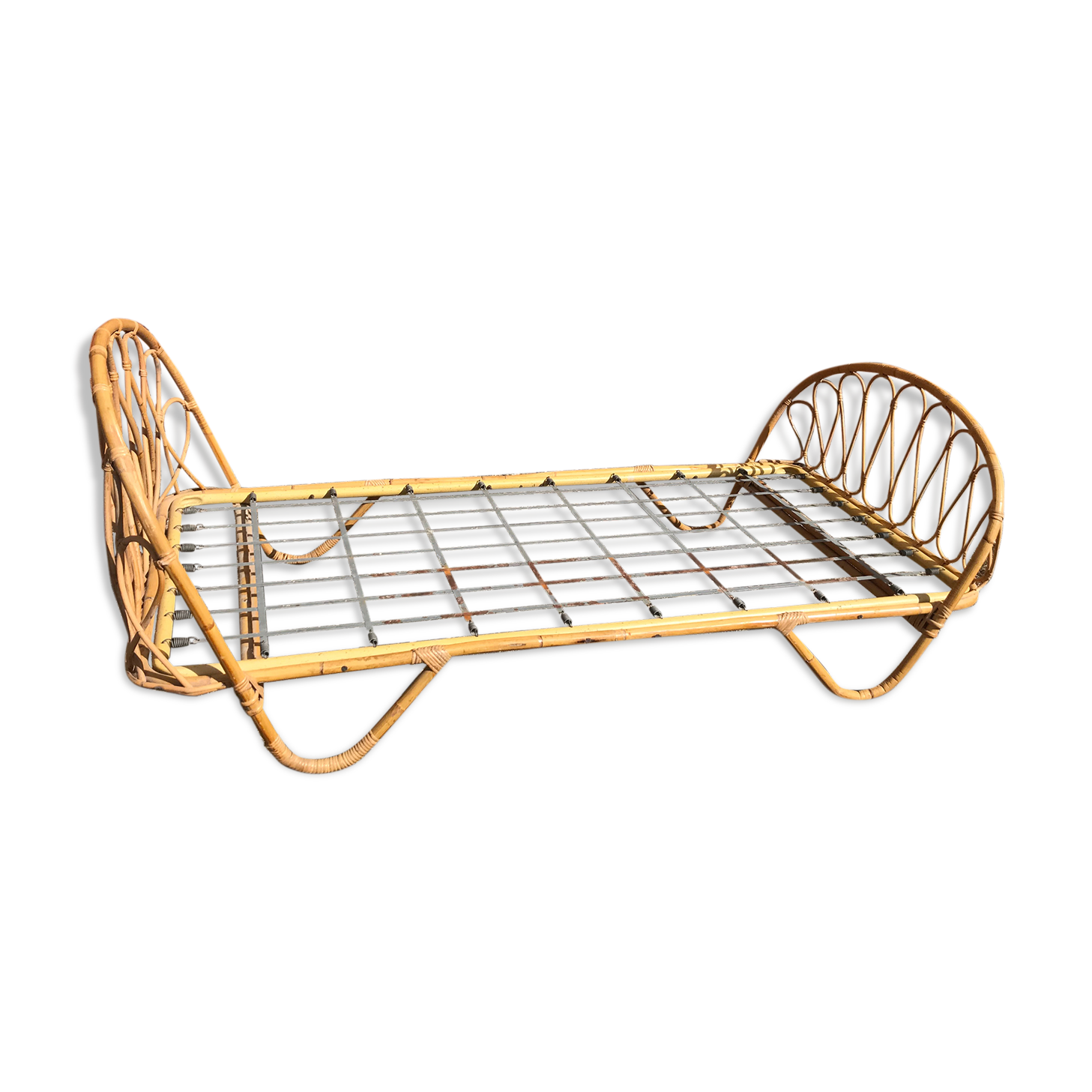 Rattan "basket" bed 1960