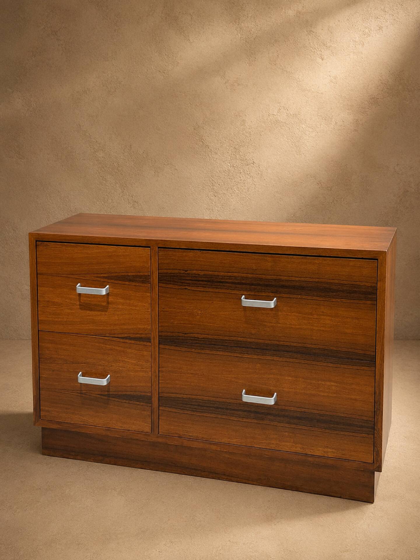 Rio rosewood commode, Swiss, circa 1970.